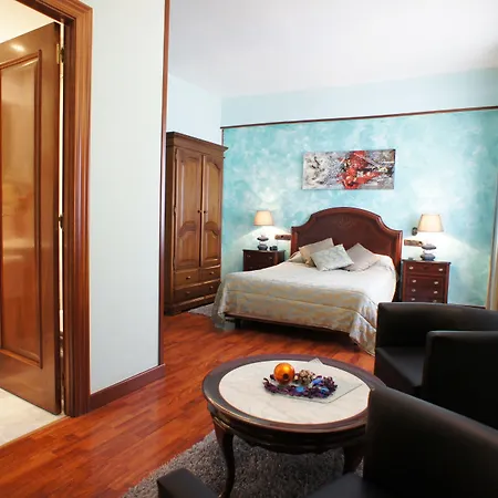 モンテエルモソ ホテル 3*